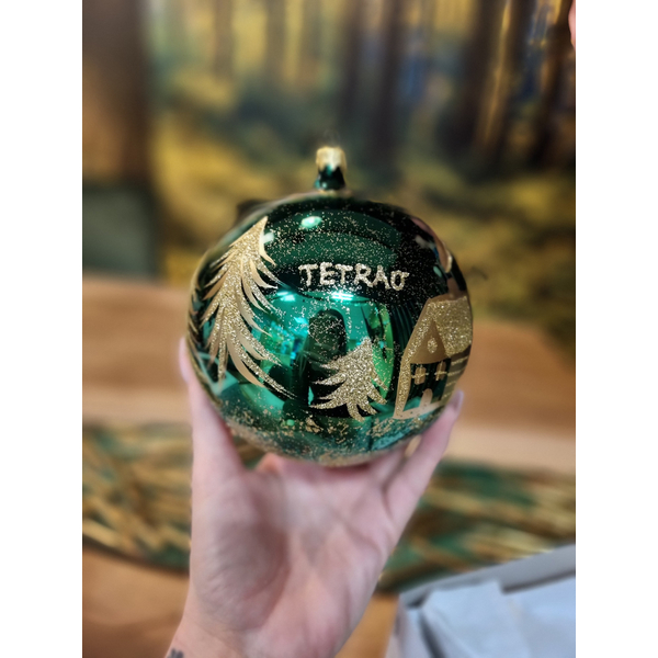 Vianočná guľa TETRAO zelená lesklá - jeleň, 12 cm